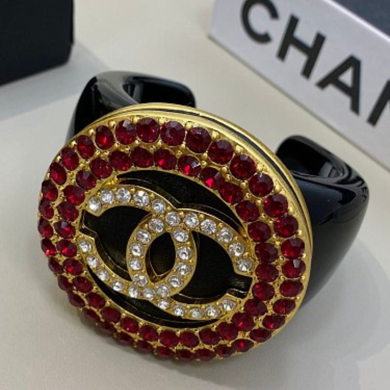 Chanel black resin Gripoix cuff bracelet