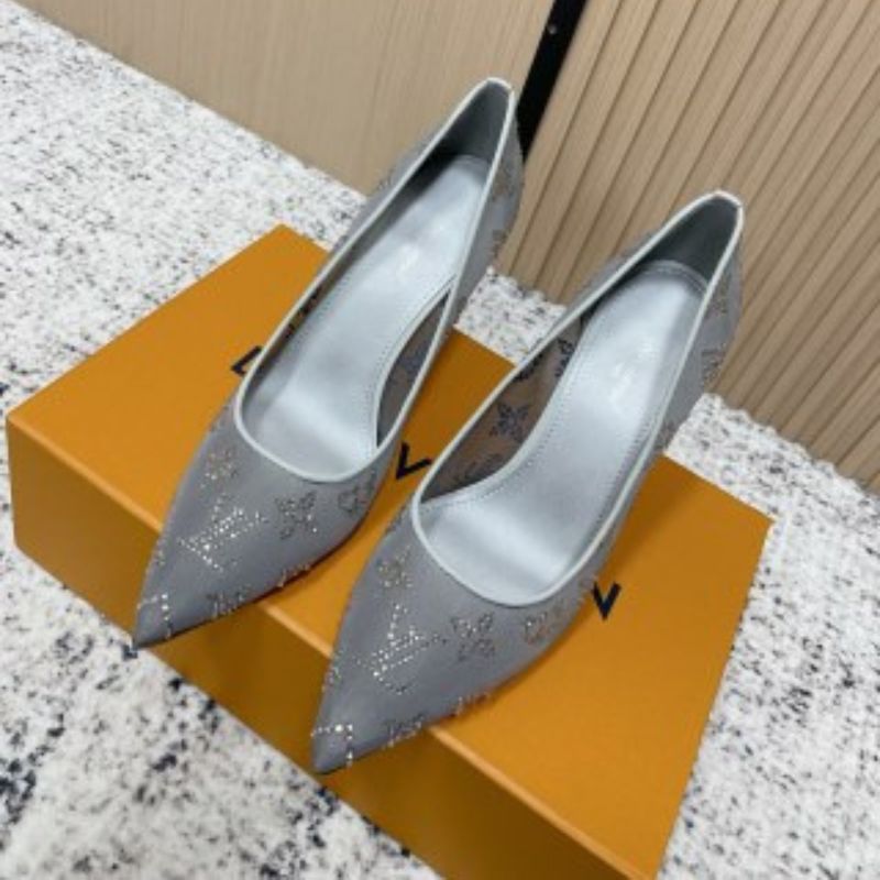 Louis Vuitton Gala Pump in grey.