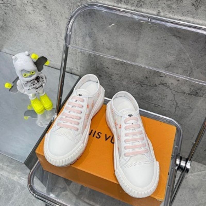 Louis Vuitton Squad sneakers in white and pink