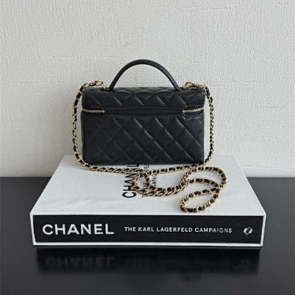 Chanel Classic Small Vanity Case in black