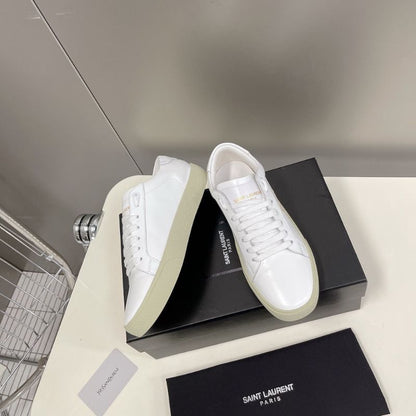 Saint Laurent Court Classic SL/06 sneakers in white leather