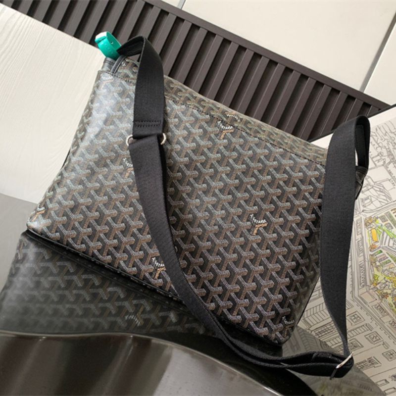 Goyard Capétien MM messenger bag