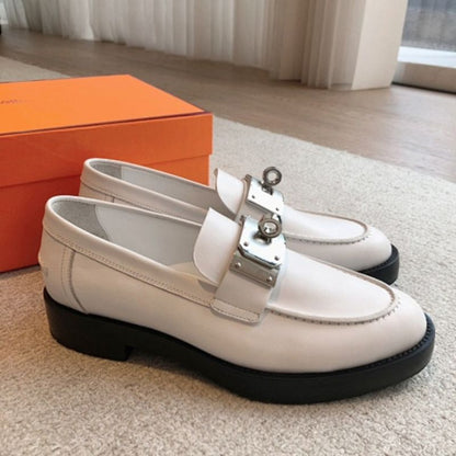 Hermès Dauphine Loafers in white (blanc) leather,