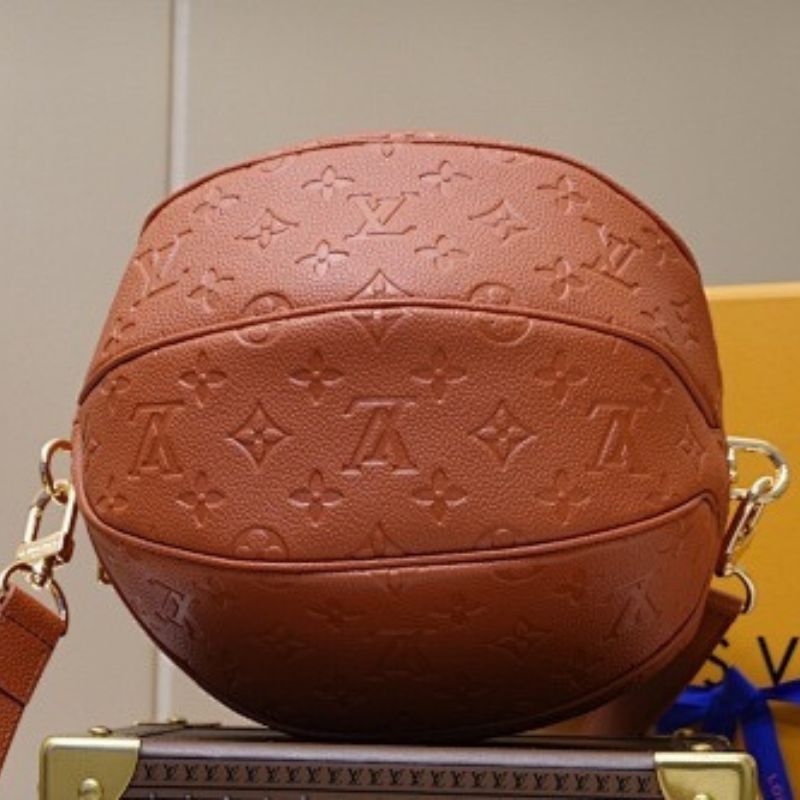 ouis Vuitton x NBA Ball in Basket Bag,