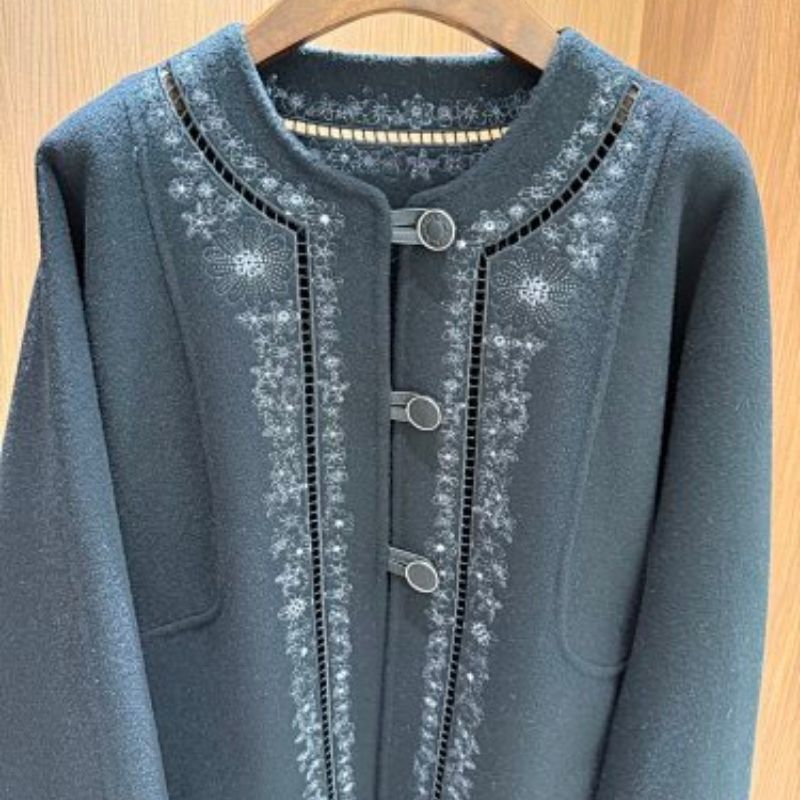 Hermes  long-sleeved coat  with white embroidery