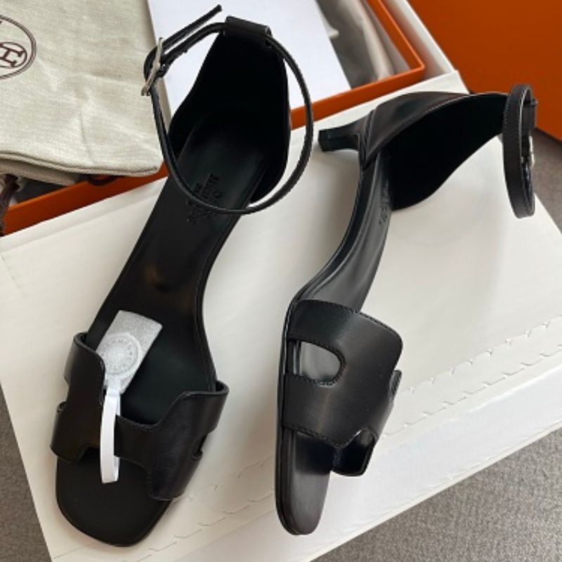 Hermès Oasis  "H" cut-out strap Sandals