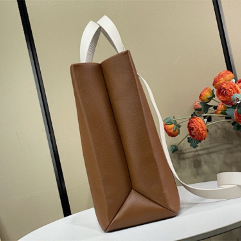Louis Vuitton Shopper Tote MM
