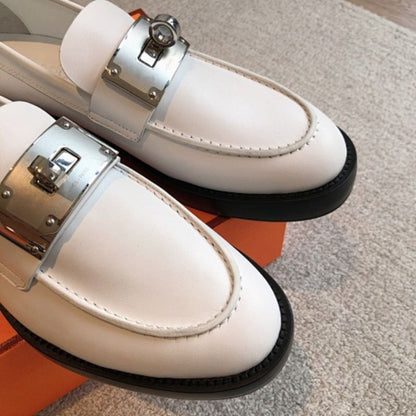 Hermès Dauphine Loafers in white (blanc) leather,