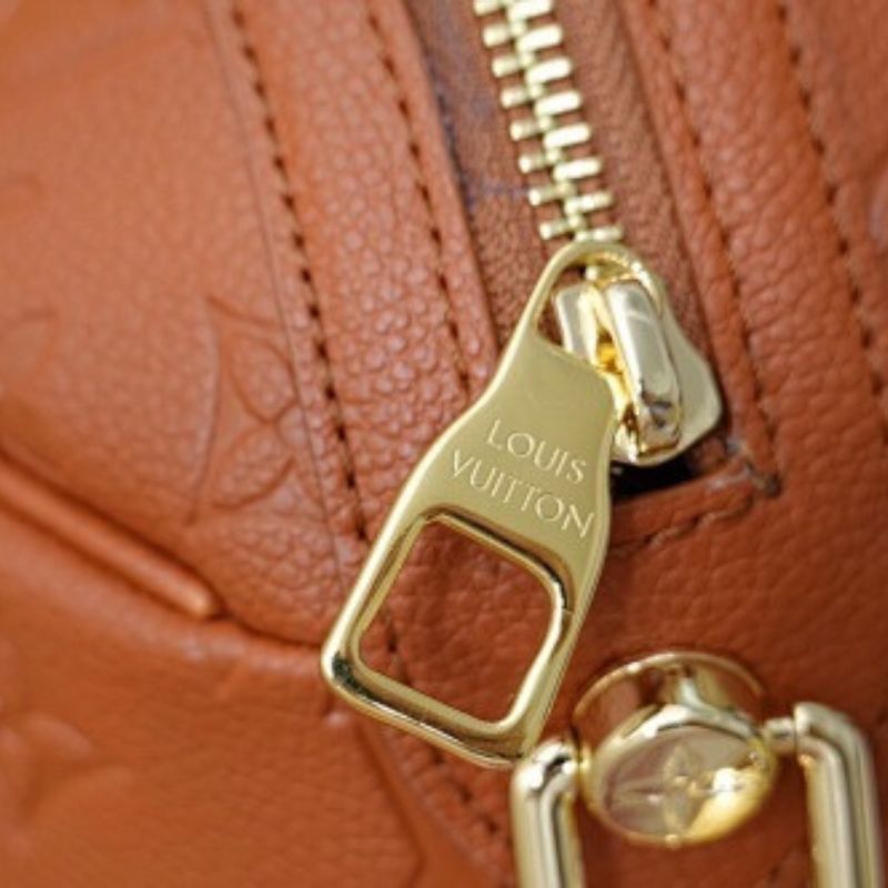 ouis Vuitton x NBA Ball in Basket Bag,