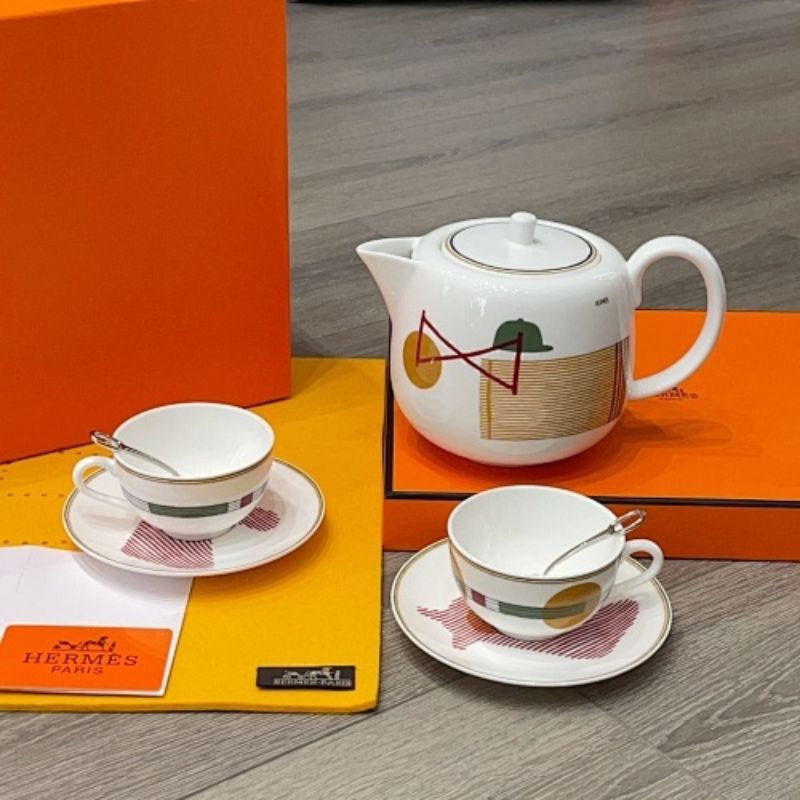 Saut Hermès tableware collection by Hermès,