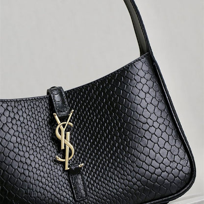 Saint Laurent Le 5 à 7 shoulder bag