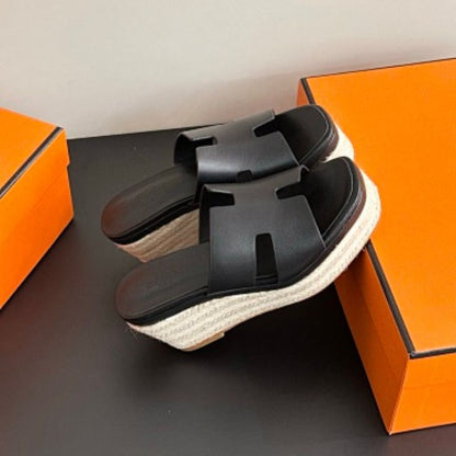 Hermès Eze 30 Sandals in noir (black) calfskin,