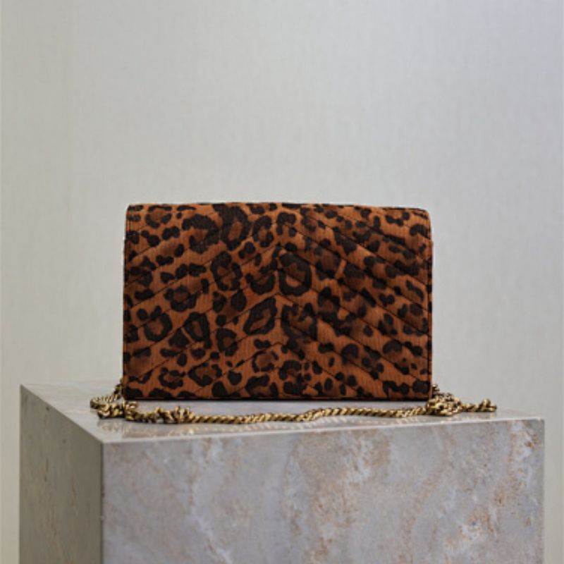 Saint Laurent (YSL) Cassandre Envelope shoulder bag or chain wallet,