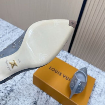 Louis Vuitton Gala Pump in grey.