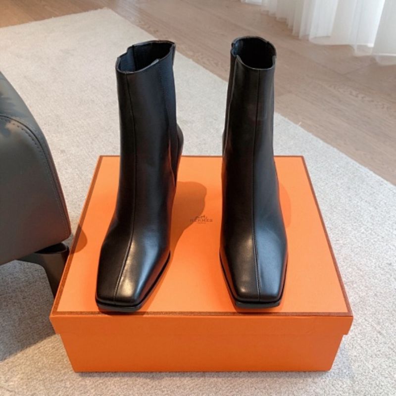 Hermès Gill 75 ankle boots.