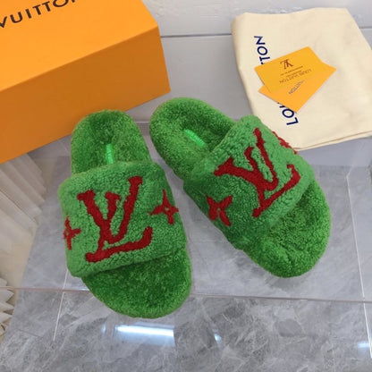 Louis Vuitton slippers,