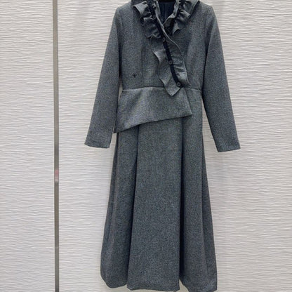 Dior grey distinctive ruffle neck Fall/Winter Ready-to-Wear Collection.