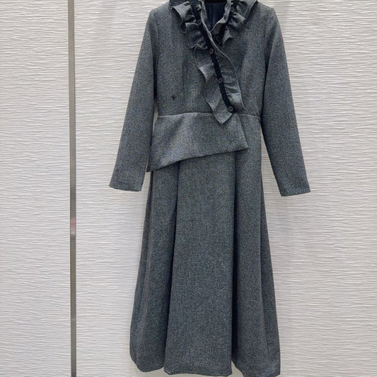 Dior grey distinctive ruffle neck Fall/Winter Ready-to-Wear Collection.
