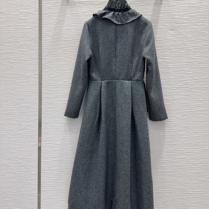 Dior grey distinctive ruffle neck Fall/Winter Ready-to-Wear Collection.