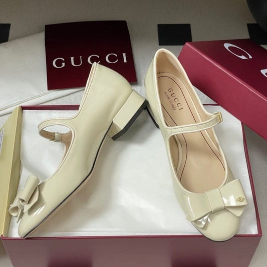 Gucci Patent Leather Mary Jane Bow Pumps