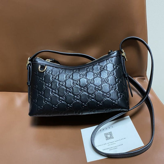Gucci GG Emblem shoulder bag