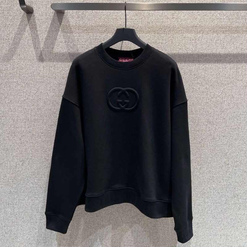 Gucci Black crewneck sweatshirt with an embossed interlocking G logo