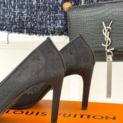 Louis Vuitton Gala Pumps in Black
