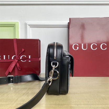 Gucci Jumbo GG small crossbody bag