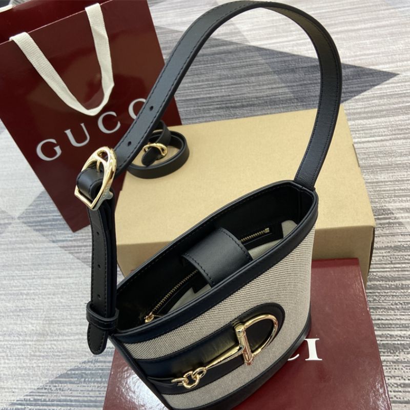 Gucci 73 small bucket bag