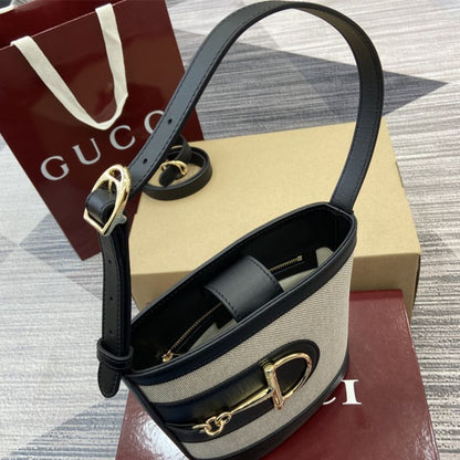 Gucci 73 small bucket bag