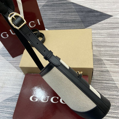 Gucci 73 small bucket bag
