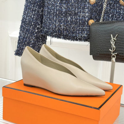 Hermès V-cut leather flats