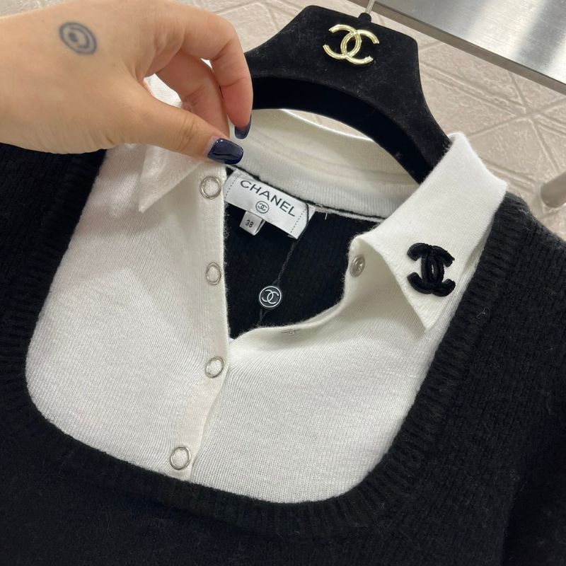 Chanel Contrast Knitted Pullover Sweatshirt