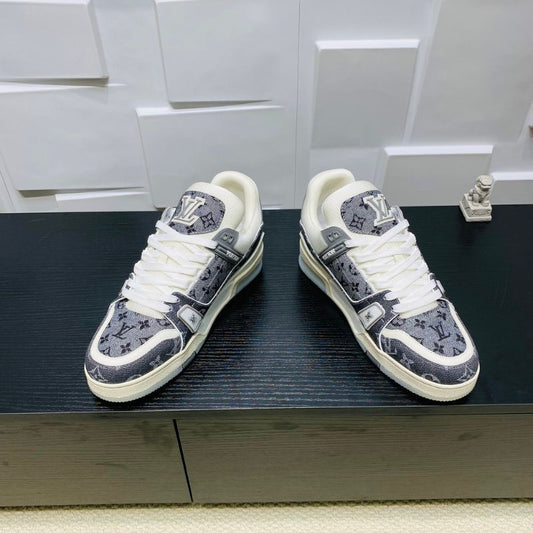 Lv Run 55 Sneaker