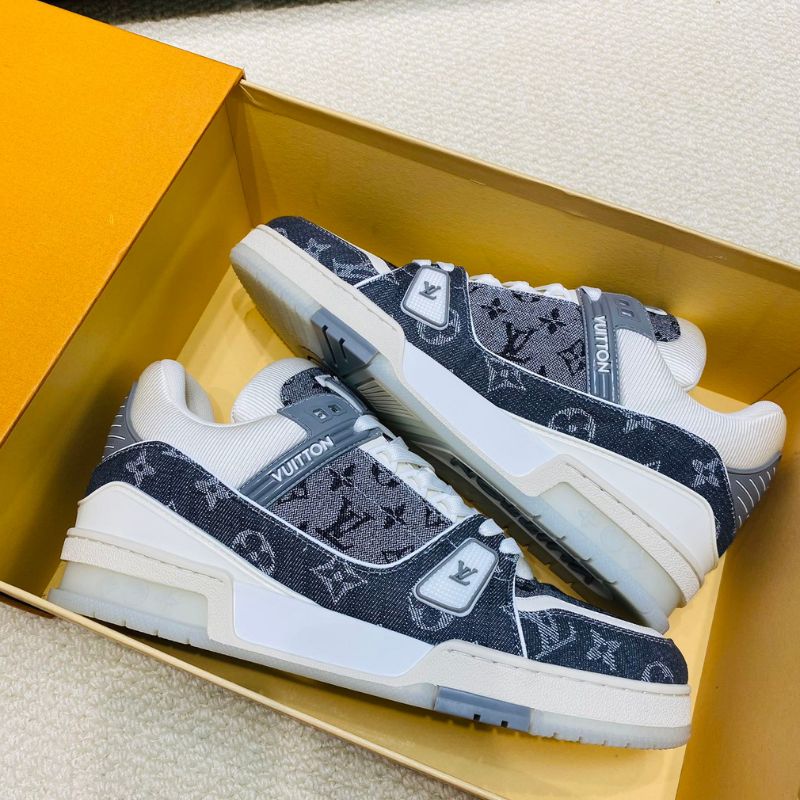 Lv Run 55 Sneaker