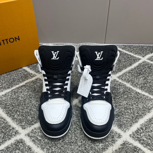 LV Trainer Mid Top Boot