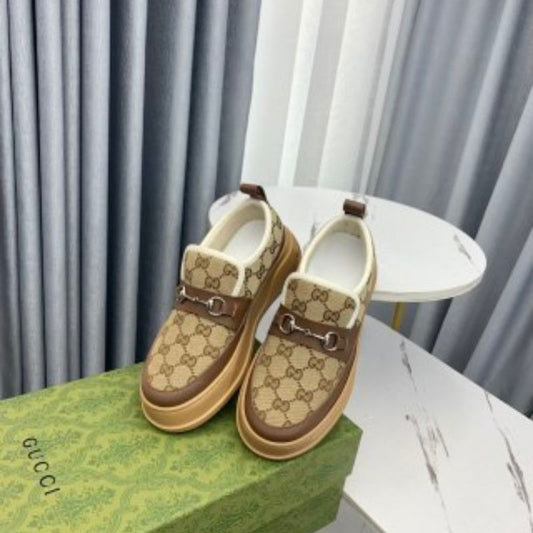 Gucci 2021 Unisex Casual White Sneakers