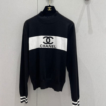 Chanel 24FW Logo Jacquard Contrast Turtleneck Sweatshirt