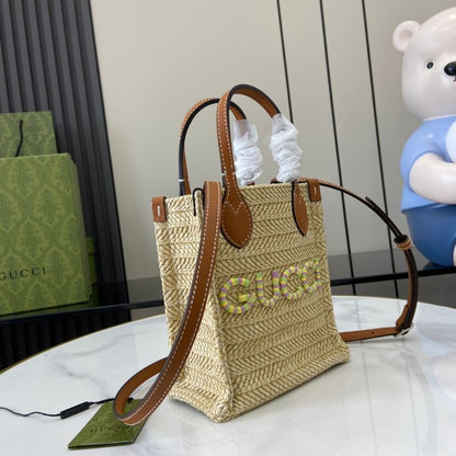 Gucci Logo-Plaque Raffia Tote Bag