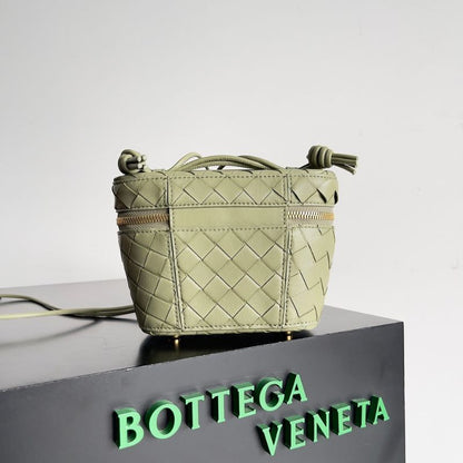 Bottega Veneta Bang Vanity Case Bag