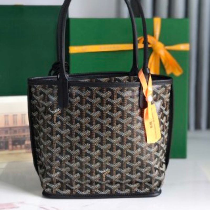 Goyard Anjou Custom Heart Bag