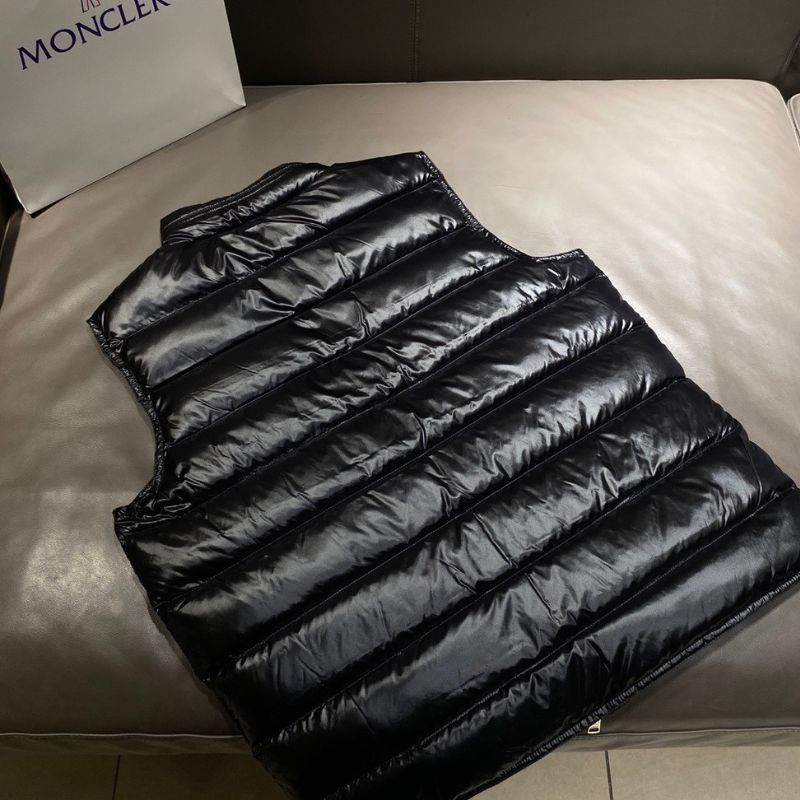 Moncler Iconic Seamless Down Vest