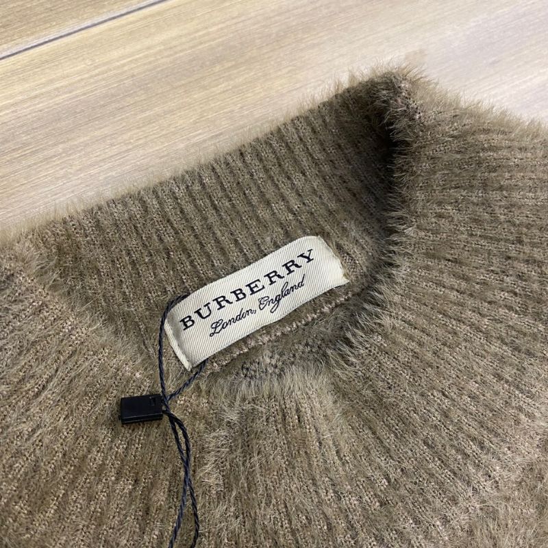 Burberry Autumn/Winter Knitted Cardigan Sweater