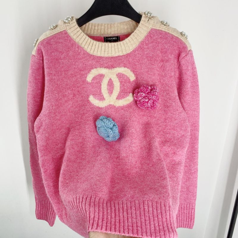 Chanel 24 Round-Neck Long-Sleeve Top