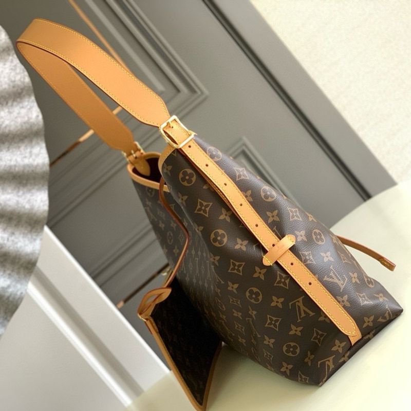 Louis Vuitton Carry All Middle Monogram Bag