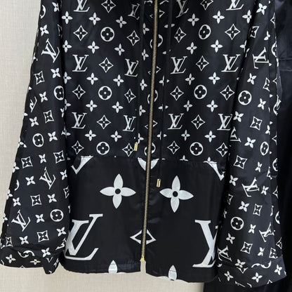 LV Early Spring Game On Color-Matching Suit