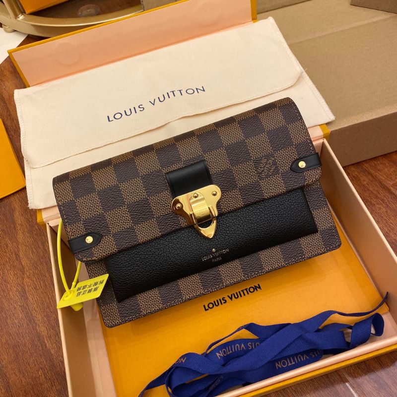 Louis Vuitton Vavin Chain Wallet Bag