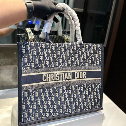 Dior Retro Elegant Tote Bag