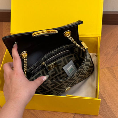 Fendi Everyday Chic Baguette Bag