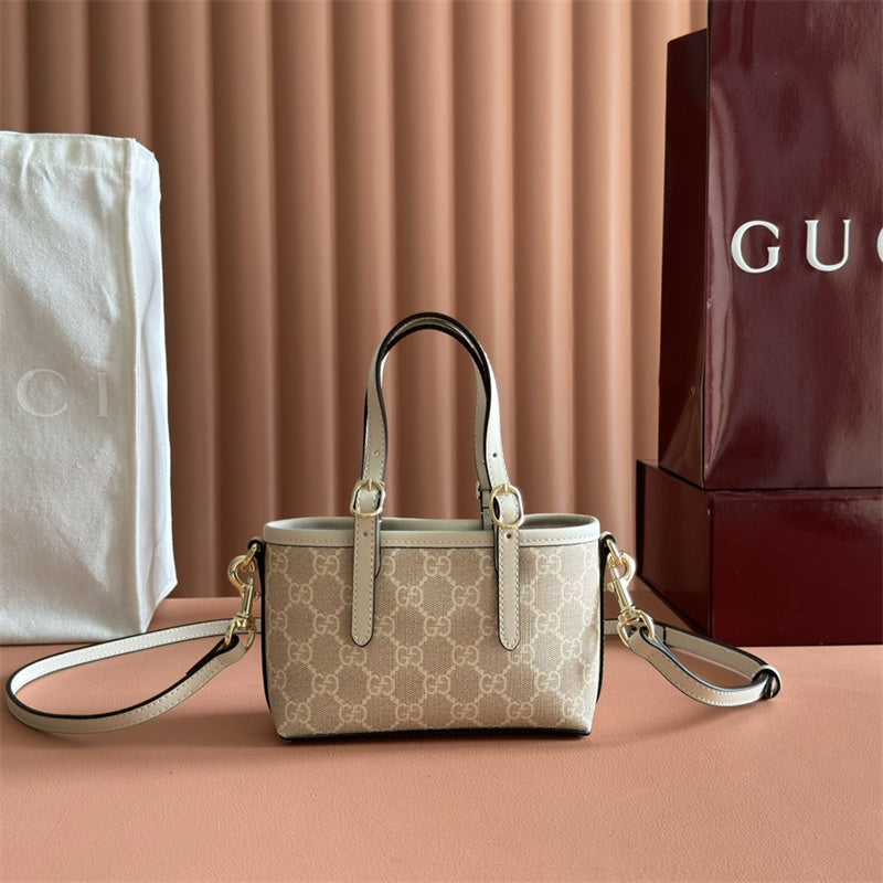 Gucci GG Emblem mini bag